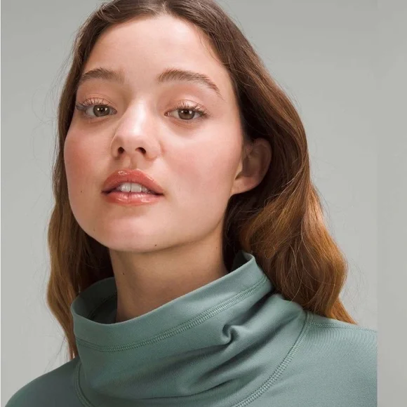 Lululemon Ready to Rulu Pullover
Medium Forest - Picture 2 of 9